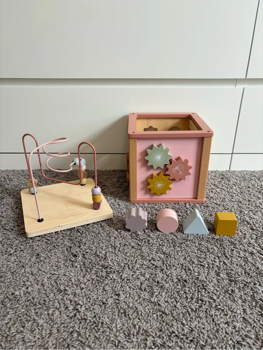 Little Dutch Activity Cube in Wild Flowers